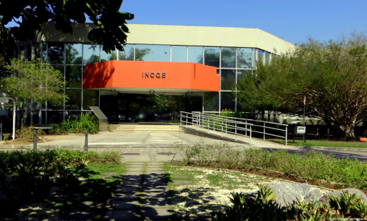 Fachada do INCQS